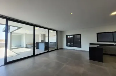 Maravilhosa casa no condomínio verana para locação com 4 dormitórios.