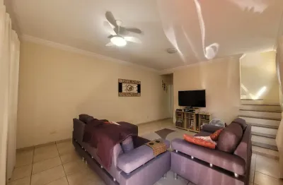 Sobrado em excelente localização no jardim alvorada para  locação. 3 dormitórios e churrasqueira.