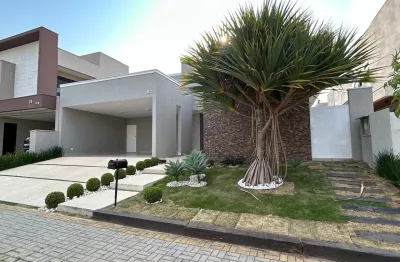 Casa térrea no jardim do golfe 3 com piscina, spa, energia solar e 3 suítes