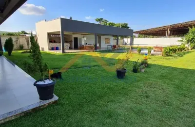 Casa com 4 quartos para alugar na Rua C, Rodoviários, Caratinga