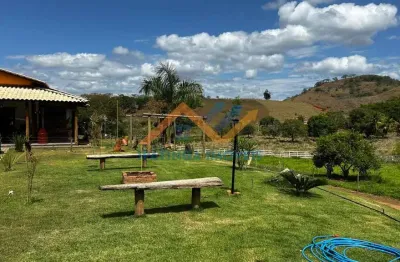 Chácara / sítio com 3 quartos à venda na Avenida Prefeito Carlito Caetano Campos, Centro, Córrego Novo