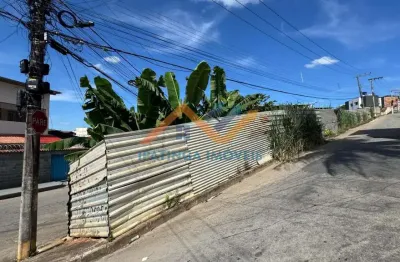 Terreno à venda na Rua Tupiniquins, Iguaçu, Ipatinga