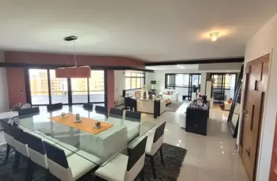 Apartamento de alto padrão – 265 m² | porteira fechada | andar alto | lagoa nova