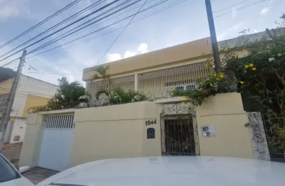 Casa para Venda em Barro Vermelho com 5 quartos - Potencial Residencial e Comercial