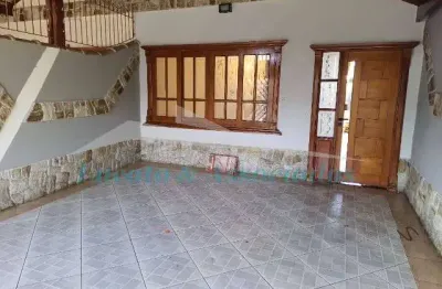 Casa à venda em praia grande-sp, bairro maracanã: 3 quartos, 1 suíte, 1 sala, 2 banheiros, 2 vagas de garagem, 123,50 m² de área.
