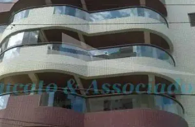 Apartamento à venda em praia grande-sp, campo da aviação: 2 quartos, 1 suíte, 1 sala, 2 banheiros, 1 vaga, 80m². confira!