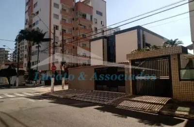 Sobrado na vila tupi, praia grande sp, sendo 03 dormitorios (02)com sacada, 01 suite, 01 vaga, 01 sala, 02 banheiros, churrasqueira, 300 m praia, exce