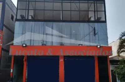 Sala comercial no anhanguera, 01 sala com 01 banheiro e copa, no primeiro andar. 30 m² de área útil.