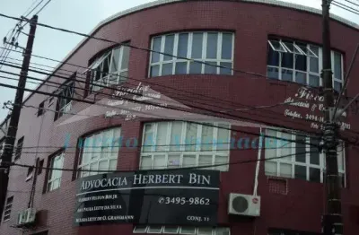 Excelente oportunidade de locação: Sala comercial na Vila Tupi, Praia Grande-SP, com 38,55m² e 1 banheiro.