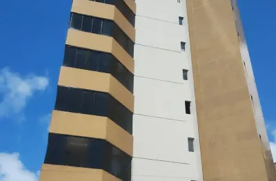 Candelária, 1 apto. p/andar, 170 m2 área útil, 4 quartos (2 suítes), dois passos do natal shopping, ufrn e arena das dunas.