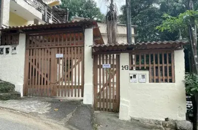 Alugo casa sobrado com 02 quartos em caetés - angra dos reis