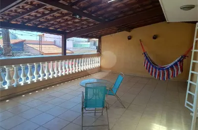 Casa com 3 quartos à venda na Rua Danlino Ramos Cruz, 149, Jardim Frei Galvão, Taboão da Serra