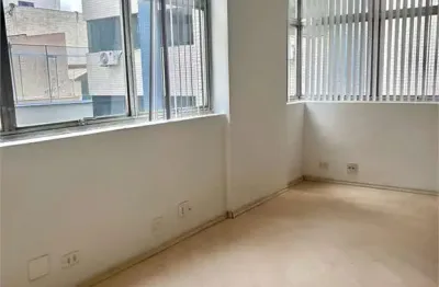 Sala comercial para alugar na Rua Padre Chico, Perdizes, São Paulo
