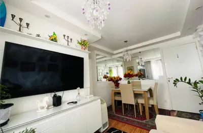 Apartamento com 2 quartos à venda na Avenida Pires do Rio, 4711, Itaquera, São Paulo