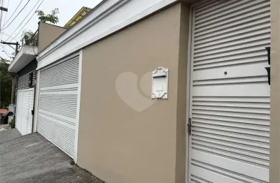 Casa com 4 quartos para alugar na Vila Paulicéia, São Paulo 