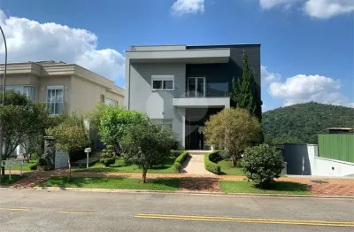 Casa com 4 quartos para alugar no Alphaville, Santana de Parnaíba 