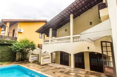 Casa em condomínio fechado com 4 quartos para alugar no Alphaville, Santana de Parnaíba 