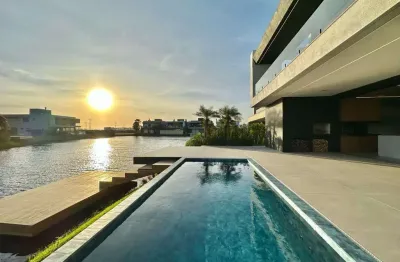 Casa em condomínio fechado com 6 quartos à venda na rio jacuí, 1366, centro, capão da canoa por r$ 6.790.000