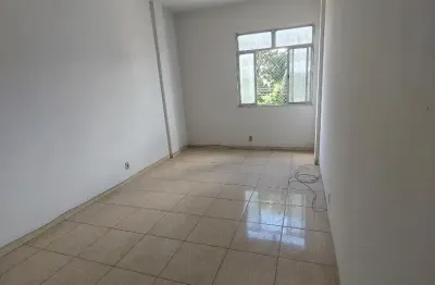 Apartamento com 2 quartos à venda na rua carlos xavier, 358, oswaldo cruz, rio de janeiro, 60 m2 por r$ 180.000