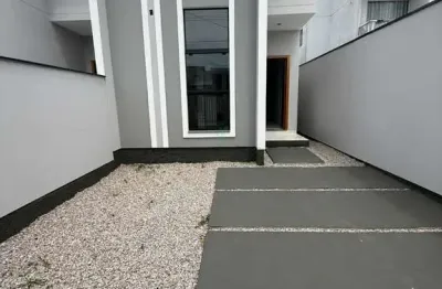 Casa com 2 quartos à venda na ferbino lopes, 45, joaia, tijucas por r$ 410.000