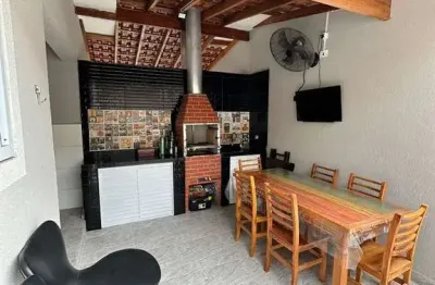 Casa à venda em praia grande, 3 dormitórios, maracanã - r$545 mil