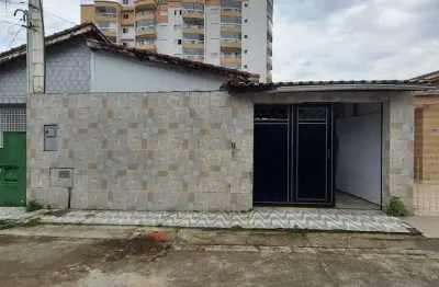 Casa geminada para locação no bairro aviação – praia grande - r$ 2.500,00