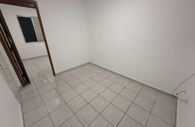 Apartamento à venda em praia grande – guilhermina - r$245 mil