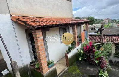 Casa com loja e 2 barracões localizada no bairro brasília/sarzedo