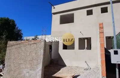 Casas duplex em construção localizadas no bairro santa terezinha /ibirité