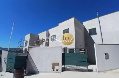 Casa em fase de acabamento localizada no bairro jardim das flores /ibirité