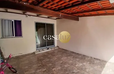Casa geminada localizada no bairro eldorado /ibirité