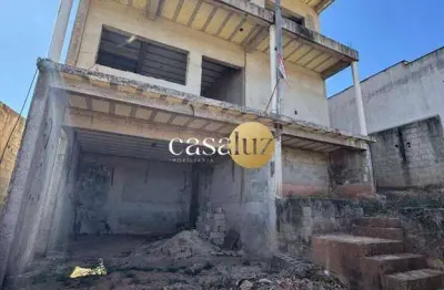 Casa em fase de construção  localizada no bairro santa rosa /sarzedo