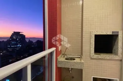 Apartamento com 2 suítes e 2 vagas próximo ao pátio milano no centro de florianópolis