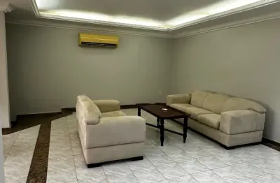 Casa reformada com piscina ótima localização boa esperança