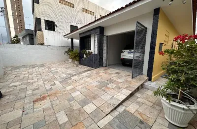 Casa com 3 quartos à venda na Avenida Maria Rosa, 5, Manaíra, João Pessoa