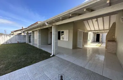 Casa com 4 quartos à venda na Avenida Garibaldi, 614, Centro, Imbé