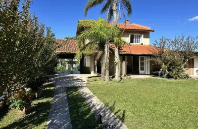 Sobrado 04 dormitórios à venda no bairro centro com 183 m² de área privativa