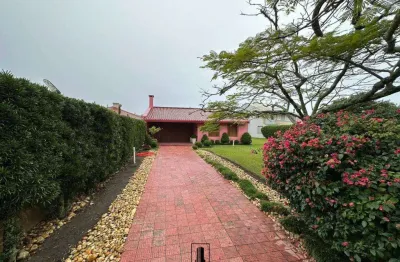 Casa 04 dormitórios à venda no bairro centro com 208 m² de área privativa