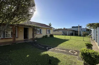 Casa 04 dormitórios com piscina à venda no bairro centro com 243 m² de área privativa