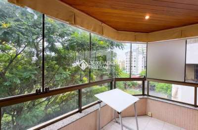 Apartamento com 3 quartos para alugar na rua carlos trein filho, 775, auxiliadora, porto alegre, 179 m2 por r$ 8.000