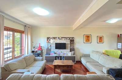 Casa em condomínio fechado com 3 quartos para alugar na rua professora thereza noronha, 39, espírito santo, porto alegre, 162 m2 por r$ 6.400