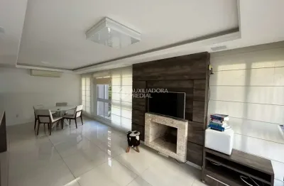 Apartamento com 2 quartos para alugar na rua almirante abreu, 249, rio branco, porto alegre, 95 m2 por r$ 4.900