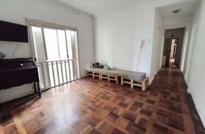 Apartamento com 3 quartos para alugar na rua duque de caxias, 769, centro histórico, porto alegre, 72 m2 por r$ 2.700