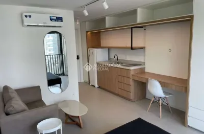 Apartamento com 1 quarto para alugar na rua vinte e quatro de outubro, 1585, auxiliadora, porto alegre, 24 m2 por r$ 2.800