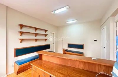 Sala comercial para alugar na avenida senador salgado filho, 94, centro histórico, porto alegre, 35 m2 por r$ 2.400