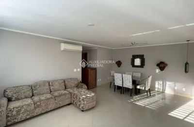 Apartamento com 3 quartos para alugar na rua tito lívio zambecari, 332, mont serrat, porto alegre, 106 m2 por r$ 5.800