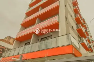 Apartamento com 1 quarto para alugar na avenida joão pessoa, 775, centro histórico, porto alegre, 47 m2 por r$ 2.700