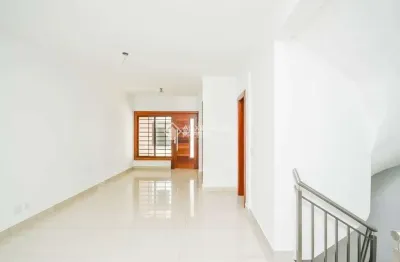 Casa em condomínio fechado com 2 quartos para alugar na rua irani, 1860, santa tereza, porto alegre, 254 m2 por r$ 5.600