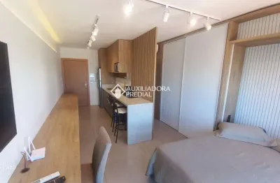 Apartamento com 1 quarto para alugar na rua curvelo, 100, petrópolis, porto alegre, 28 m2 por r$ 3.500