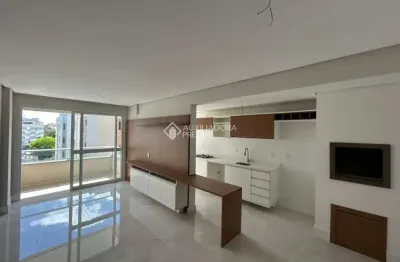 Apartamento com 3 quartos para alugar na rua roque calage, 257, passo da areia, porto alegre, 83 m2 por r$ 4.500
